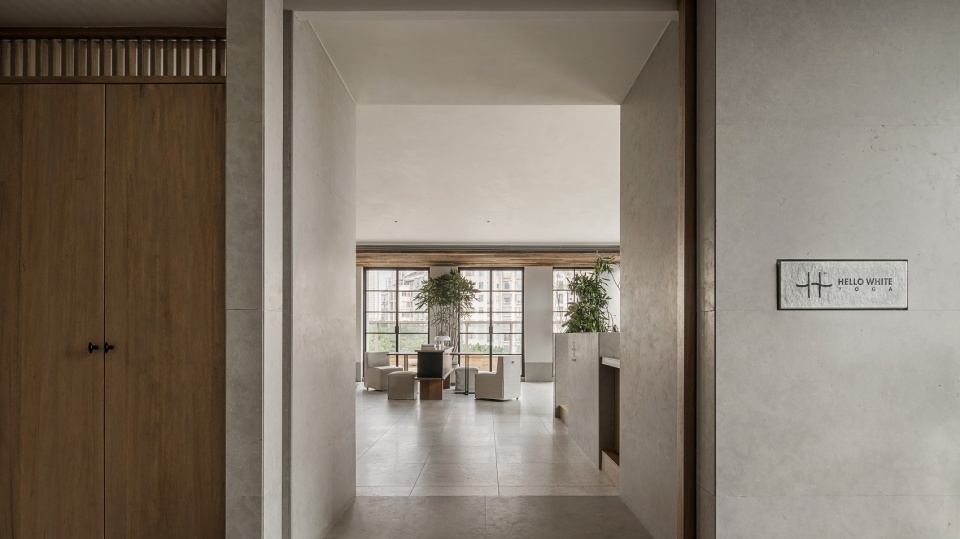 hello white yoga by geemo design