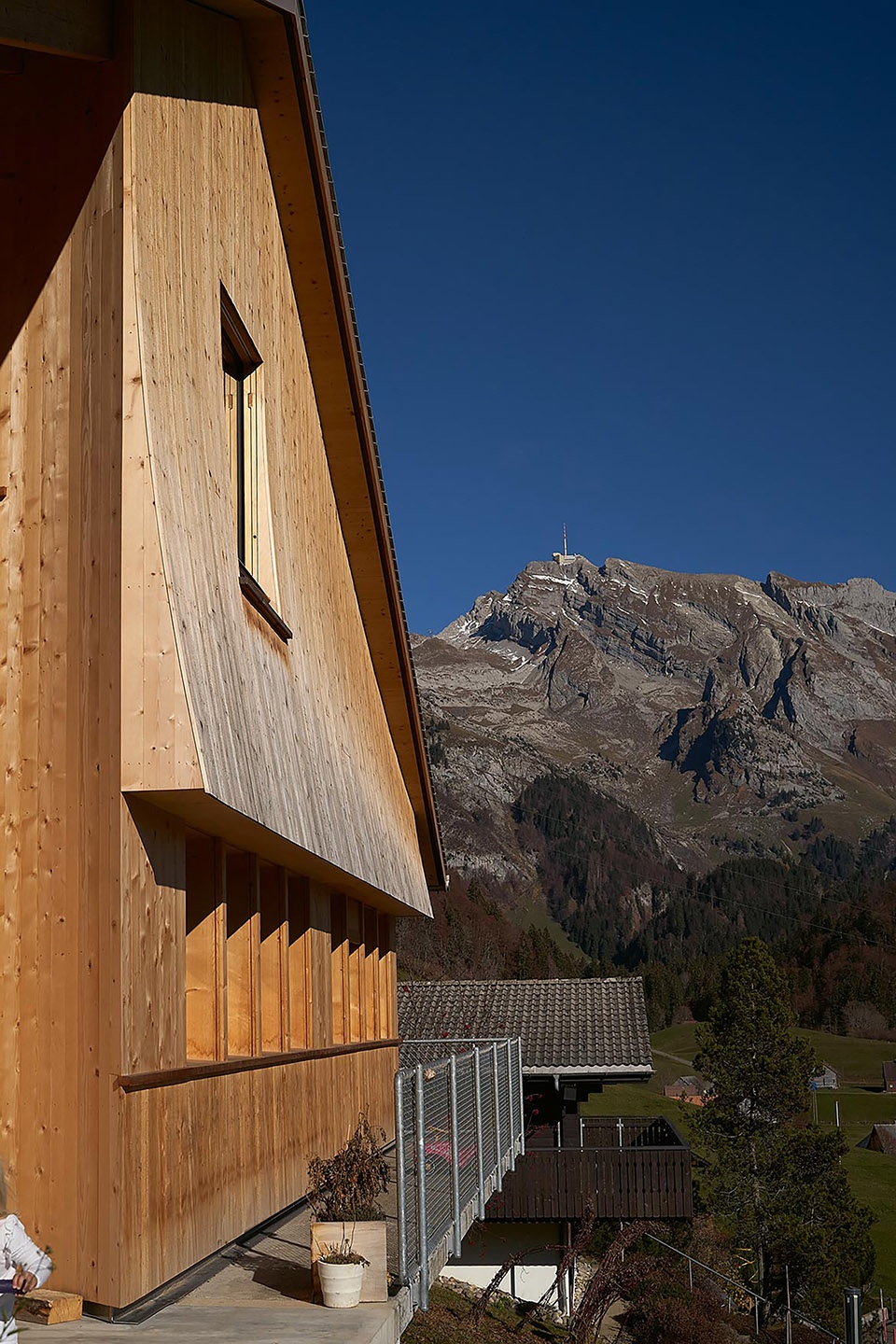 HOLZHAUS by Studio Noun