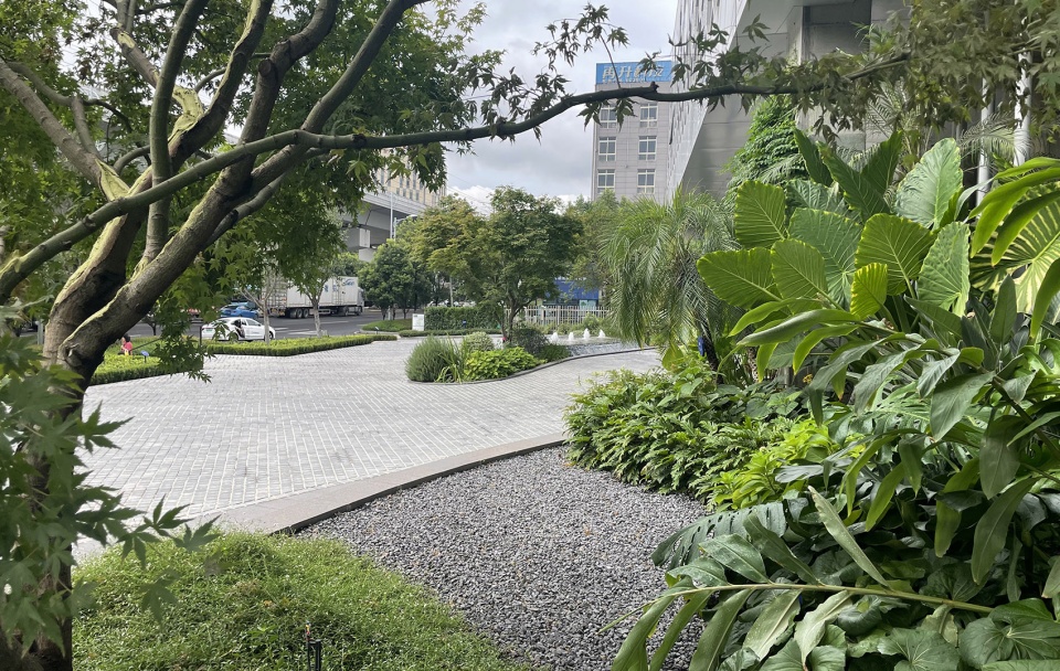 Landscape Design of Chongqing Weilan Linkong Holiday Inn China by Xiangjie Design Agency
