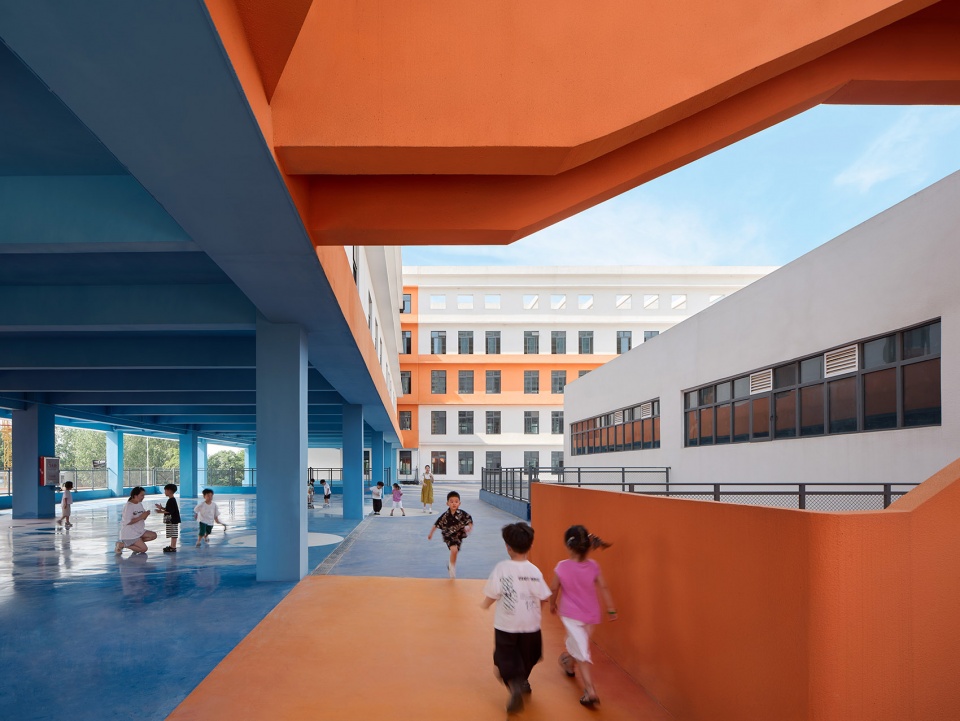 New School in the County China by L M Design Lab