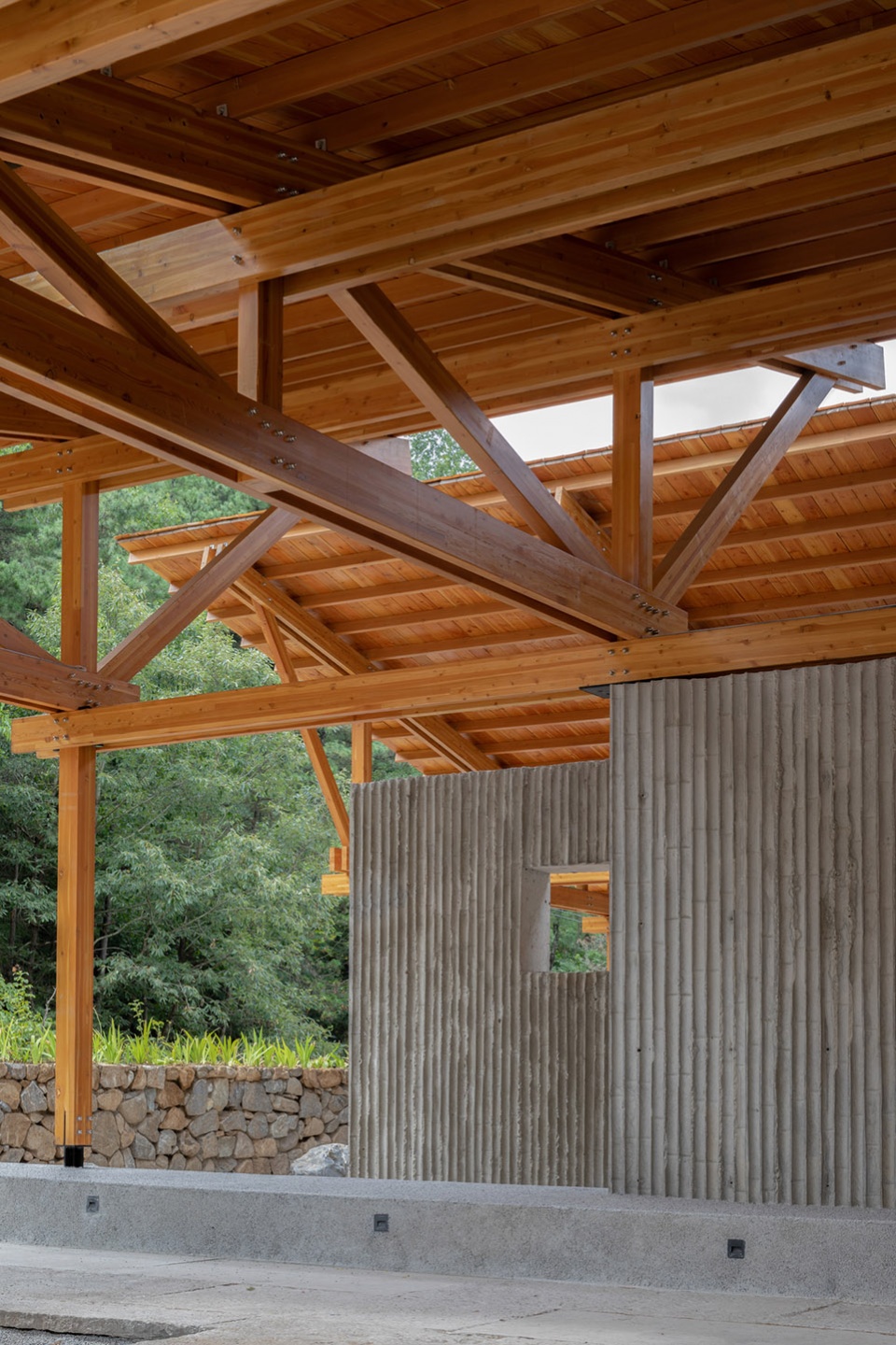 multifunctional service center of liuba mountain scenic area by shulin architectural design