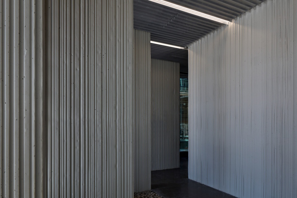 17th Avenue Clinic by 5468796 Architecture