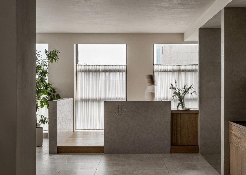 hello white yoga by geemo design