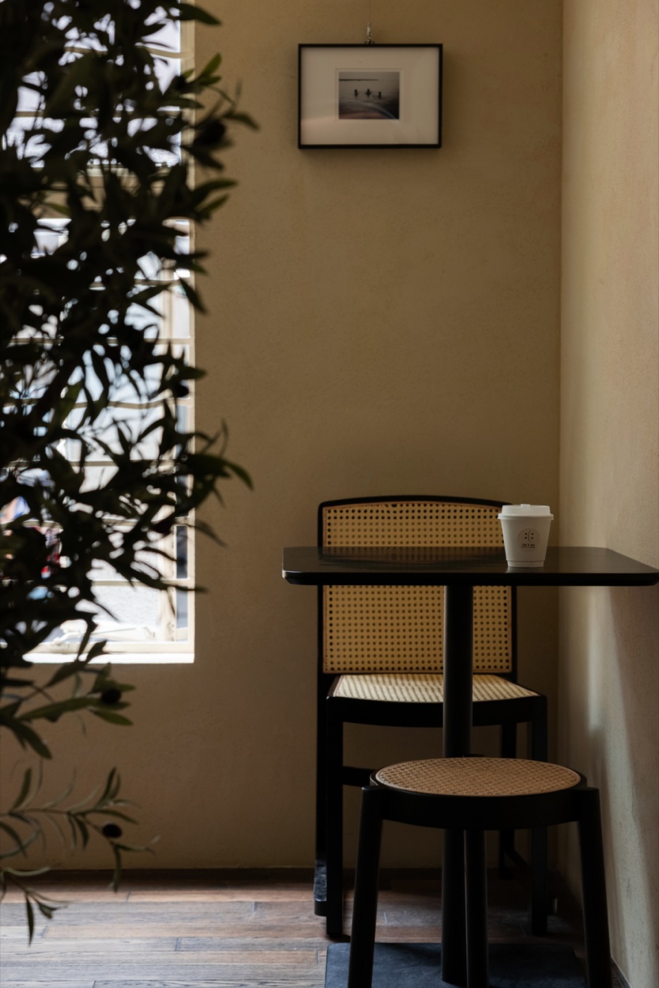 vis a vis by wooom studio