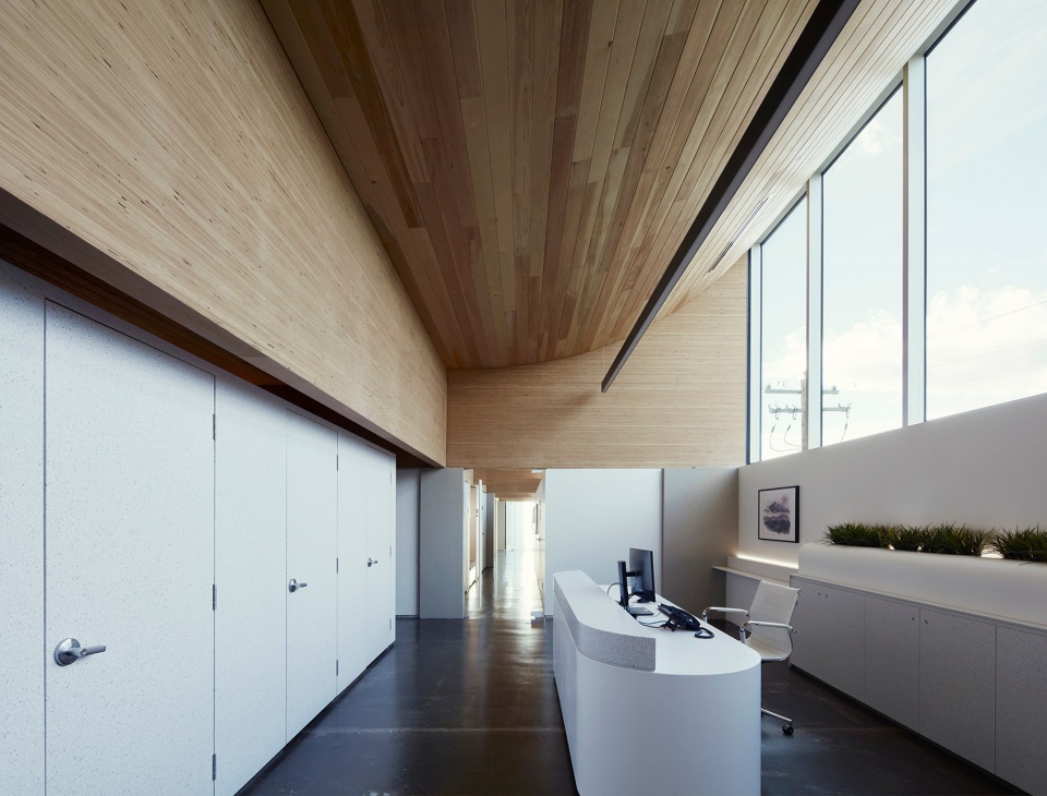 17th Avenue Clinic by 5468796 Architecture
