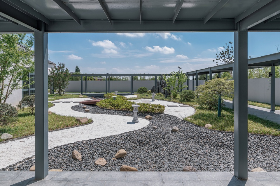 Community Center in Tangma Village Liyang by Atelier RenTian