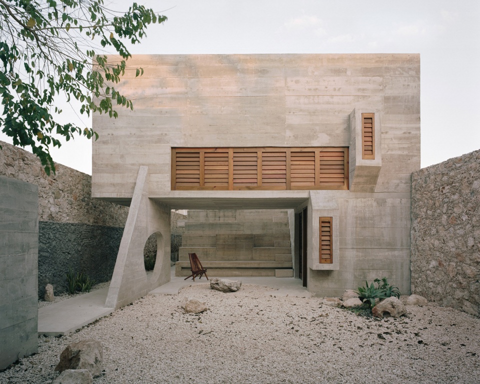 casa merida by ludwig godefroy architecture