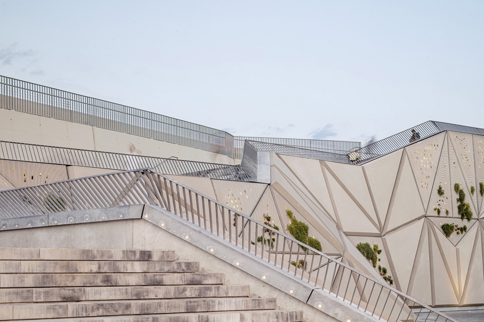 Escaleras y Mirador Vela External Reference