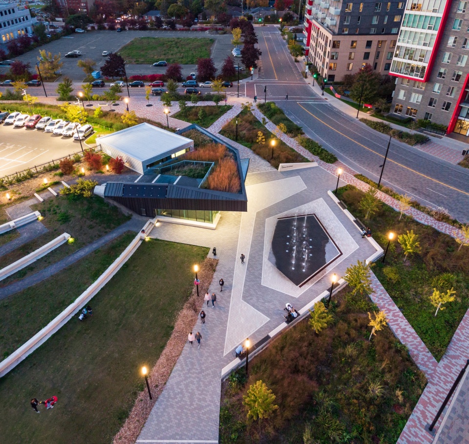 the saidye bronfman park pavilion by cardin julien