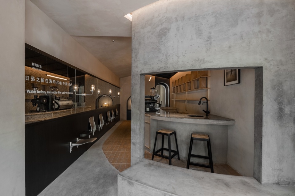 vis a vis by wooom studio