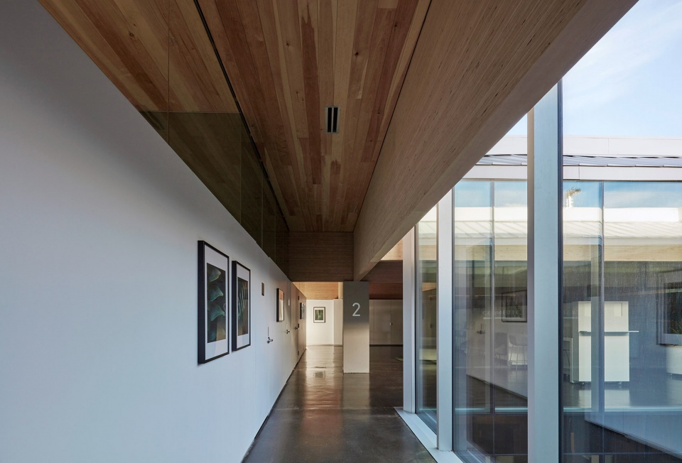 17th Avenue Clinic by 5468796 Architecture