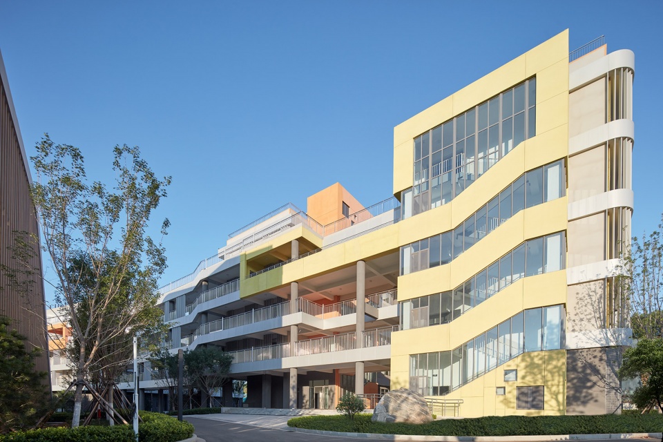 Beikang Junior High School Education Architecture Complex Jinan by Architect Hu Bo