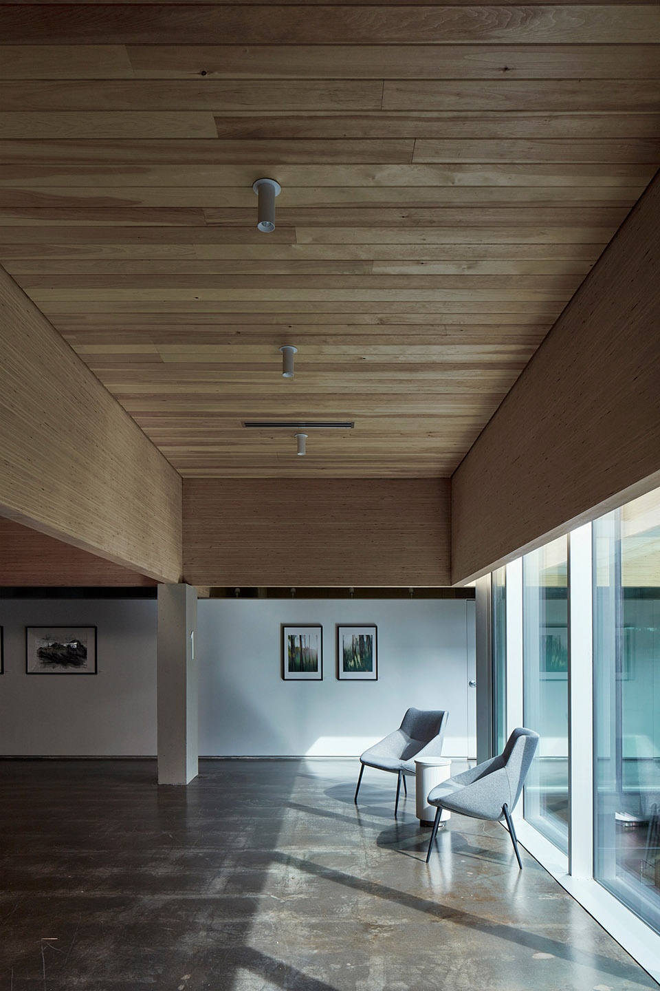 17th Avenue Clinic by 5468796 Architecture