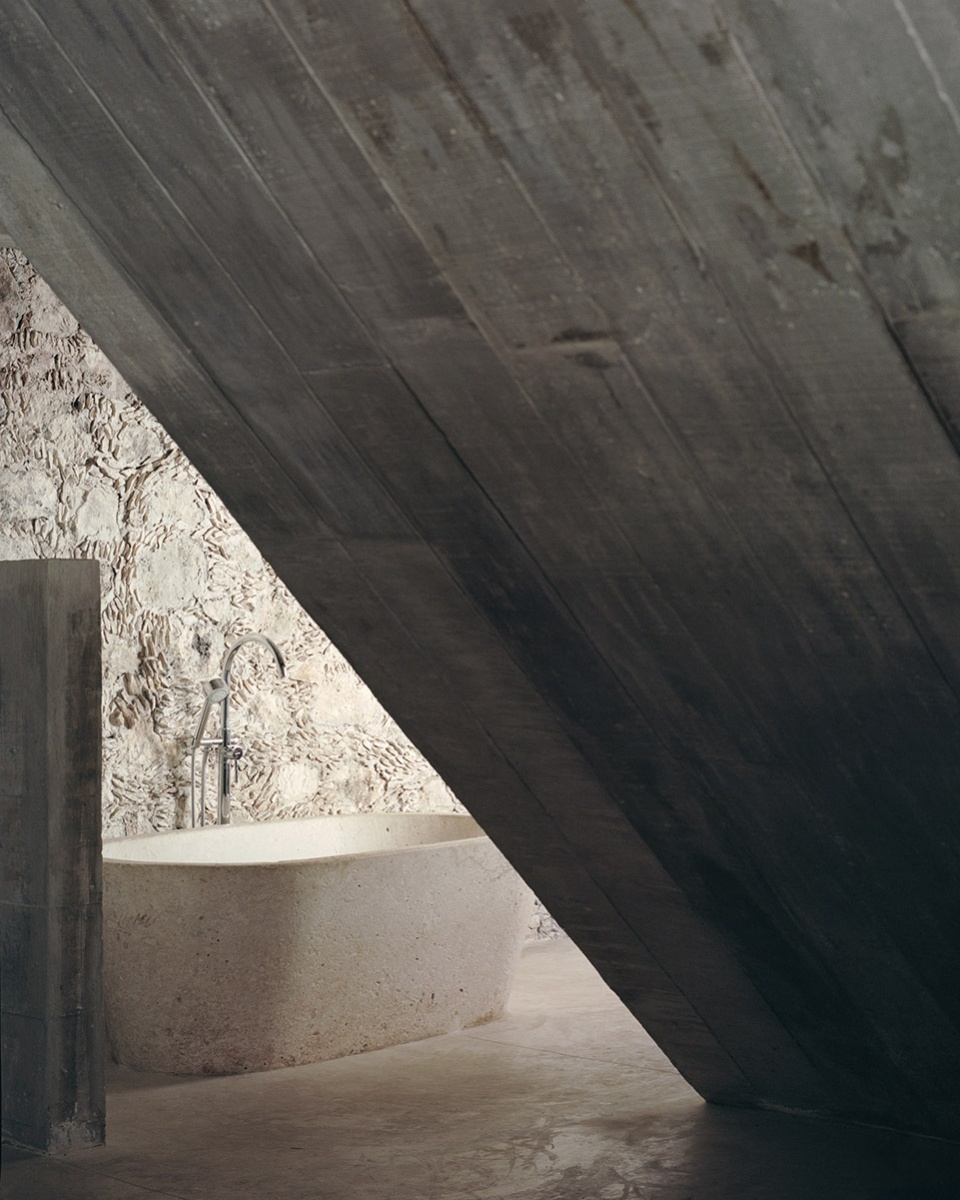 casa merida by ludwig godefroy architecture