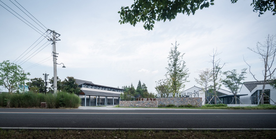 Community Center in Tangma Village Liyang by Atelier RenTian