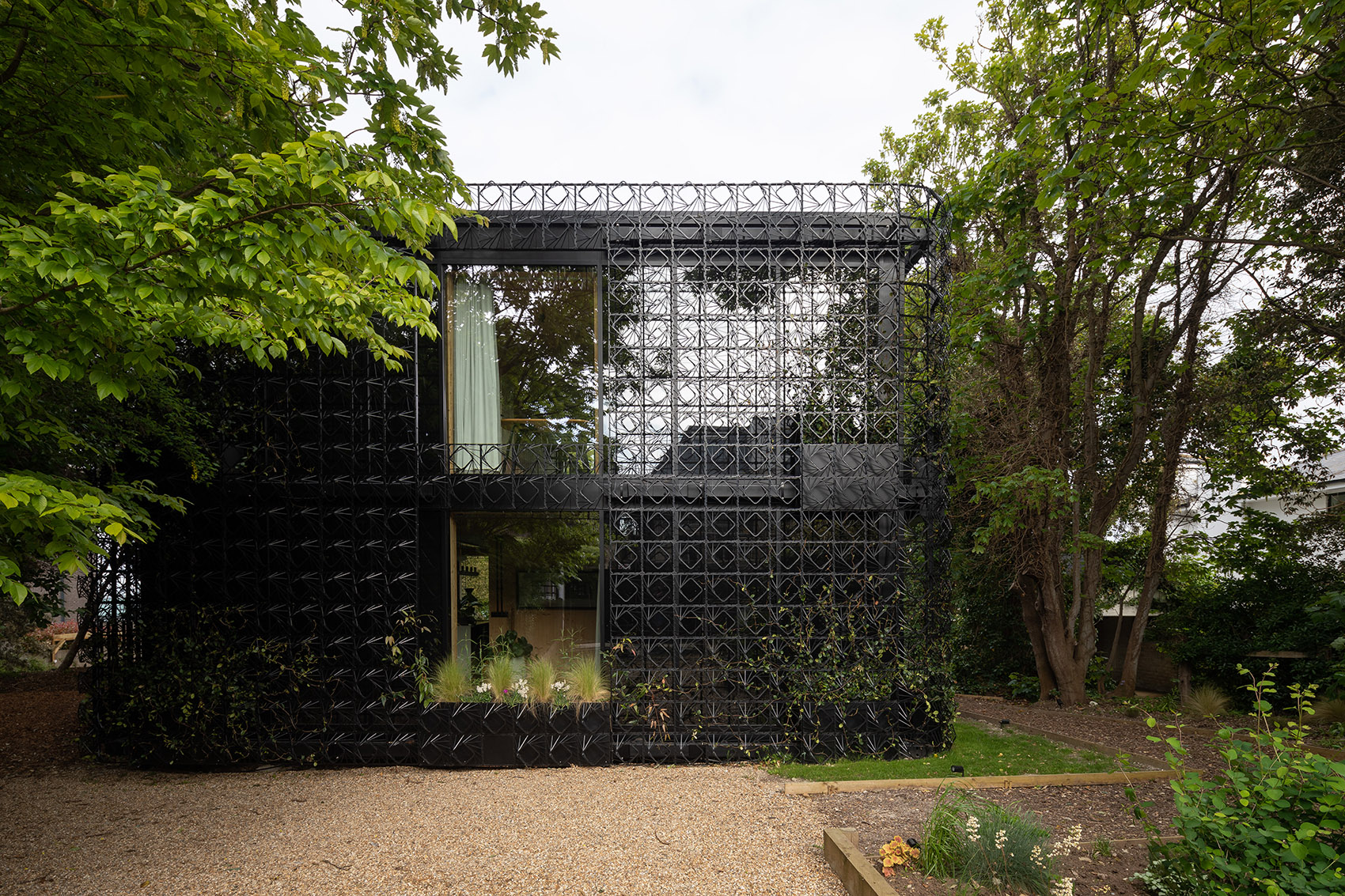 Woven house by giles miller studio 