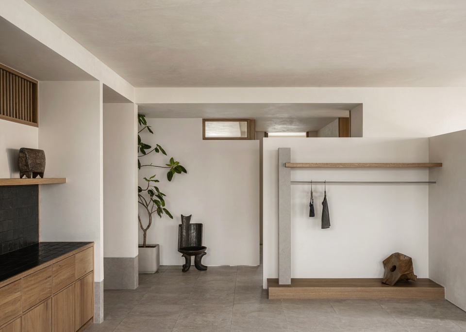 hello white yoga by geemo design