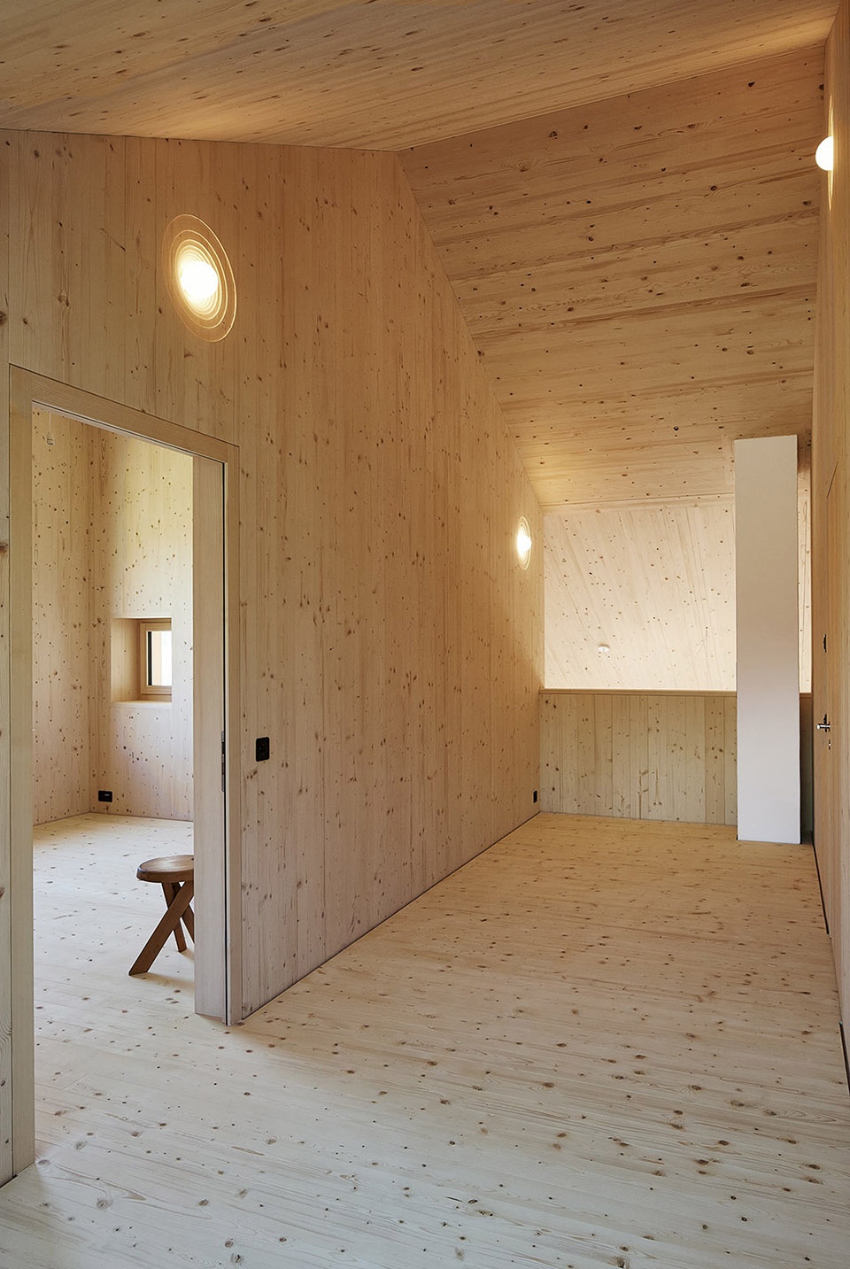 HOLZHAUS by Studio Noun
