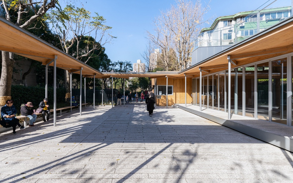 Service Station in Front of Putuo Park Suzhou Creek Atelier Z