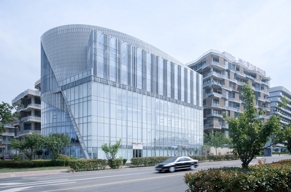 omc fashion center by atelier alter architects