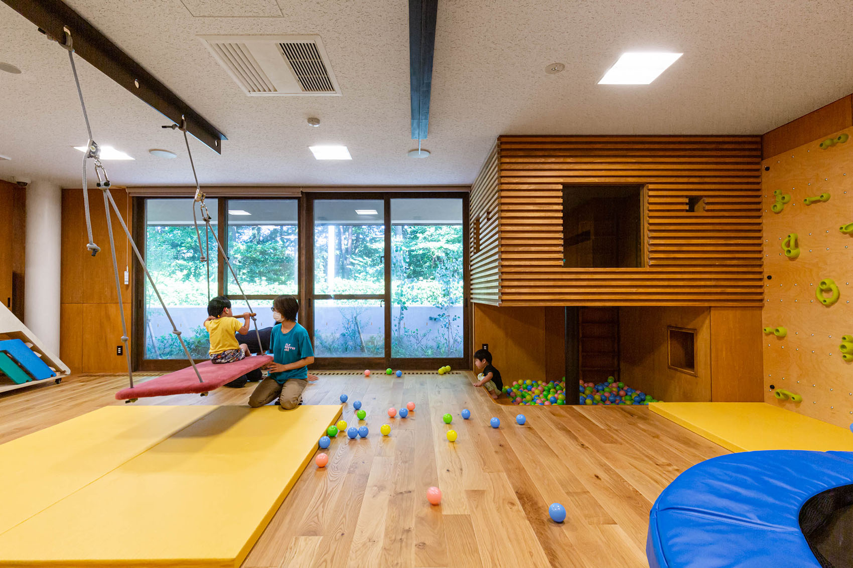 Slp center arc by hibinosekkei fukushiken 