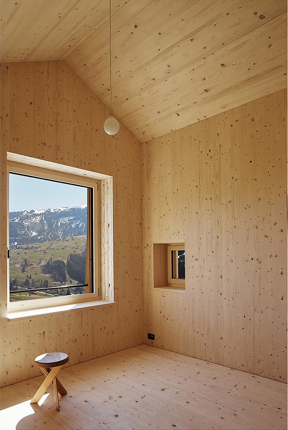 HOLZHAUS by Studio Noun