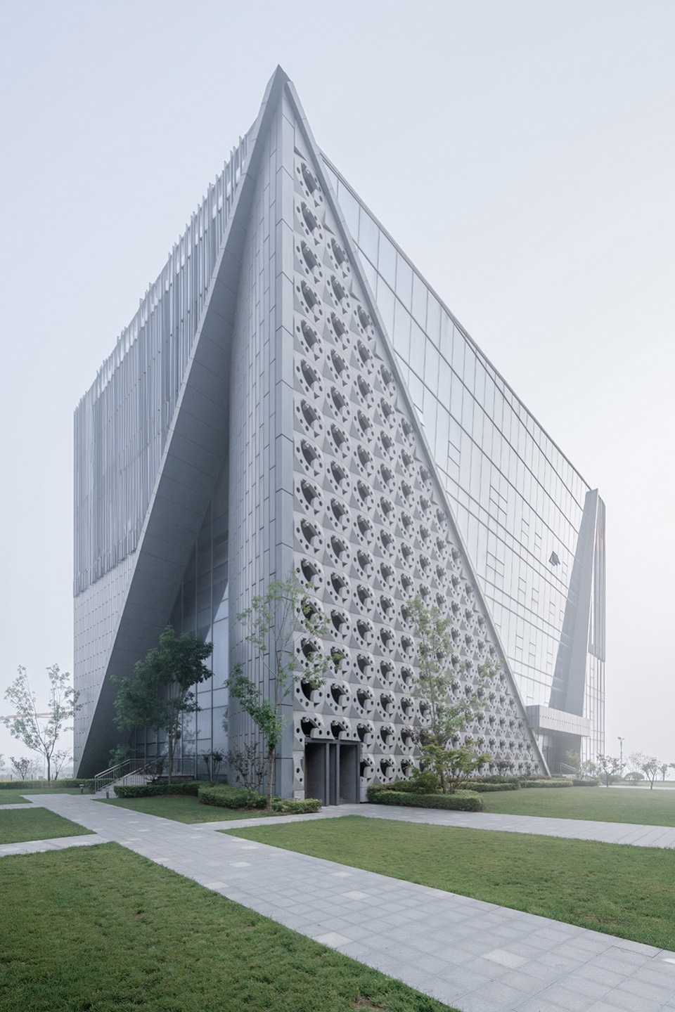 omc fashion center by atelier alter architects