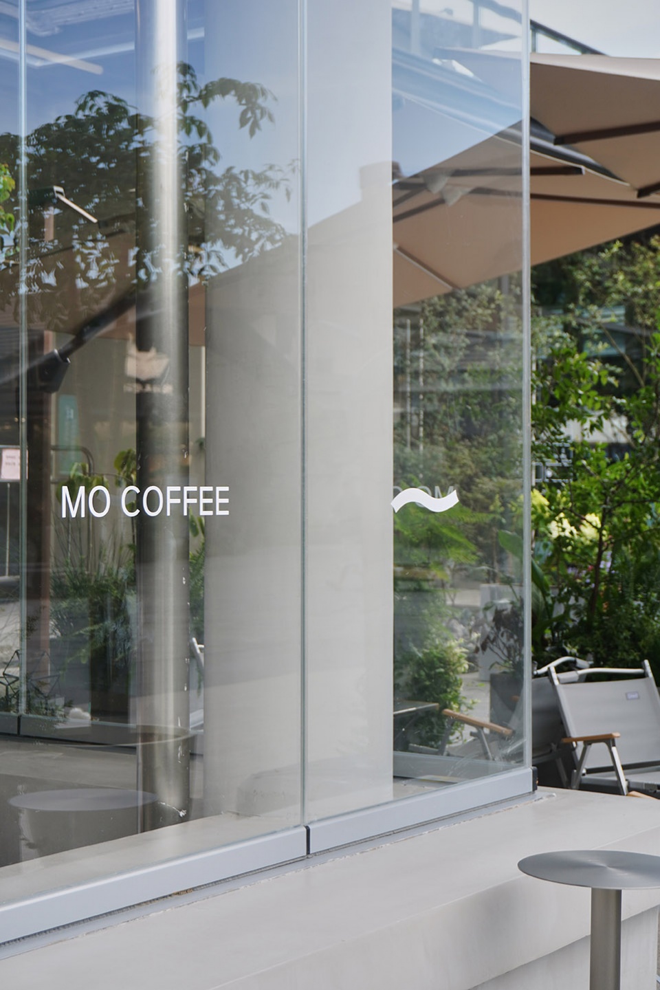 an architects cafe in hangzhou by lm qingmo architecture