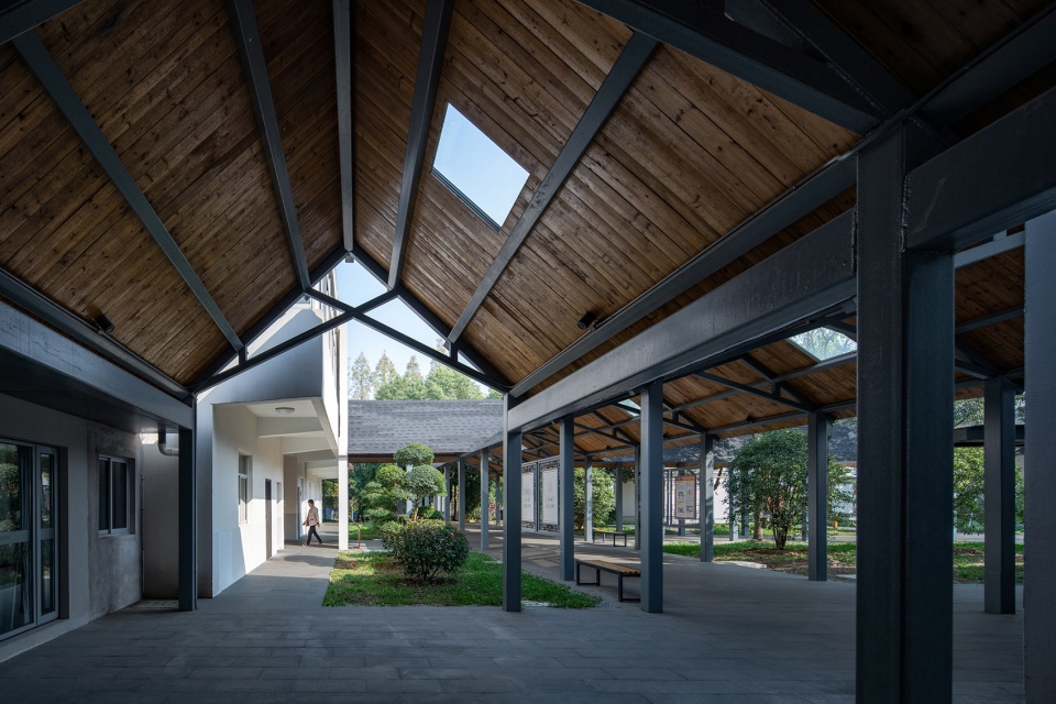 Community Center in Tangma Village Liyang by Atelier RenTian