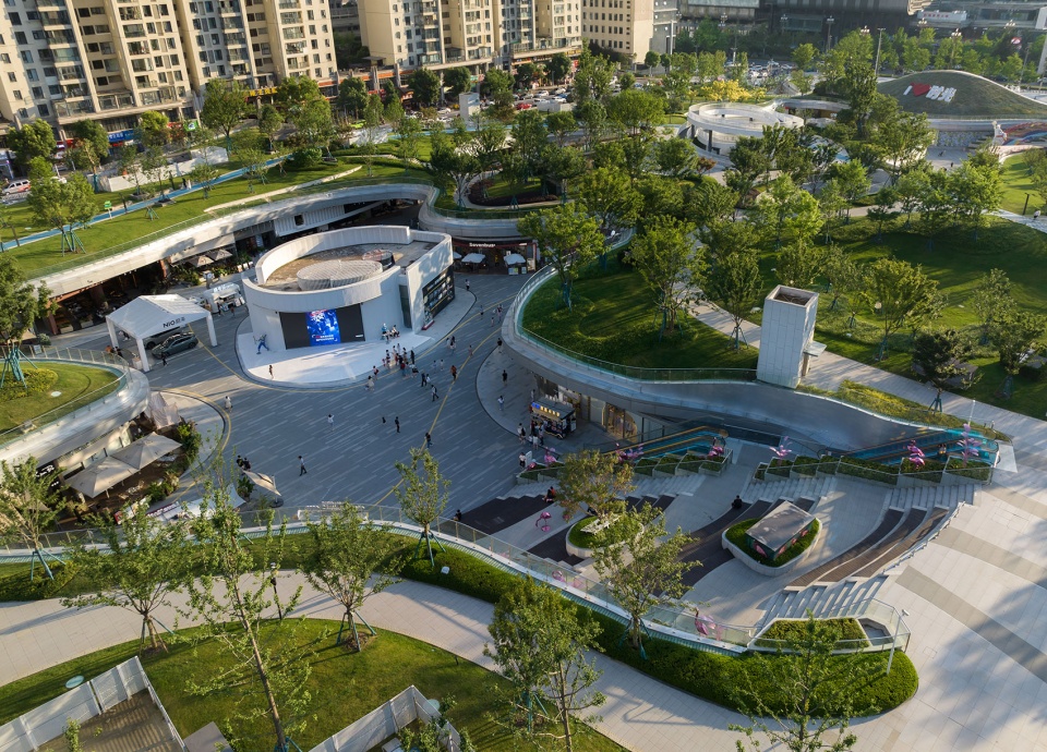 Midea Under Light Sports Park China by DAP Design Co Ltd
