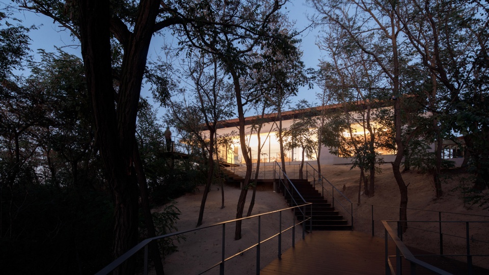 Seaside Pavilion China by PLAT ASIA