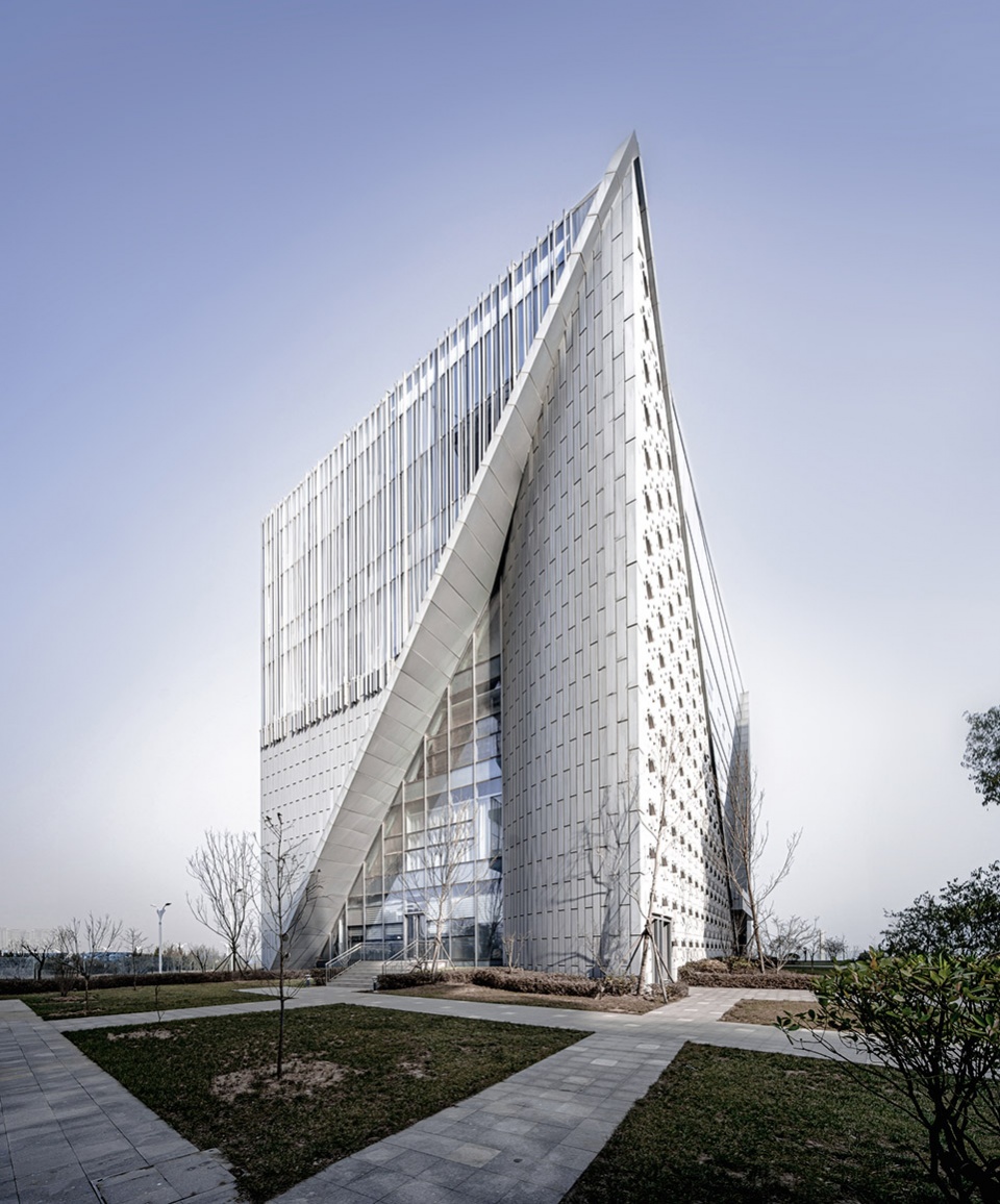 omc fashion center by atelier alter architects
