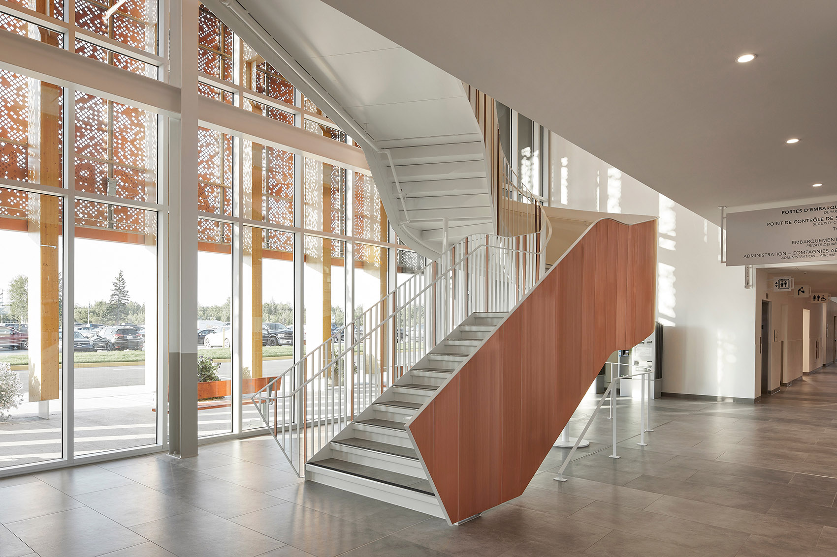 A New Air Terminal for the RouynNoranda Airport by EVOQ + ARTCAD 谷德设计网