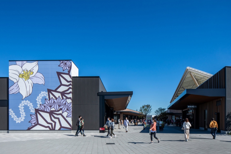 fukaya hanazono premium outlets by mitsubishi jisho design