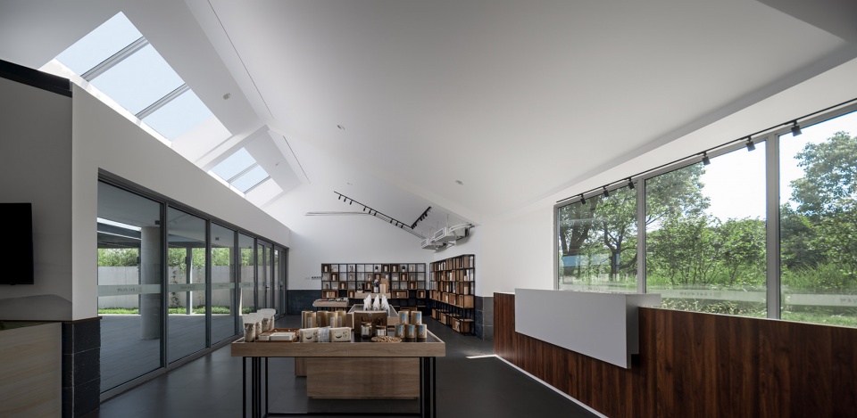 Community Center in Tangma Village Liyang by Atelier RenTian