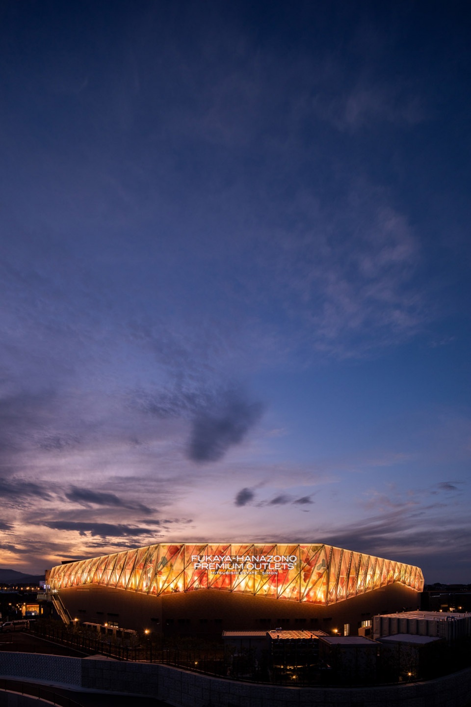 fukaya hanazono premium outlets by mitsubishi jisho design