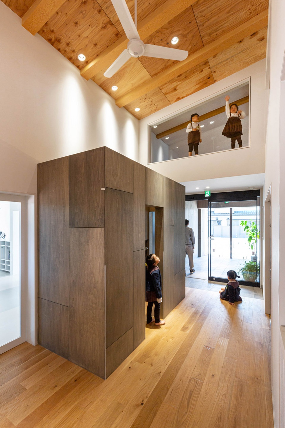 sms nursery by hibinosekkei youji no shiro
