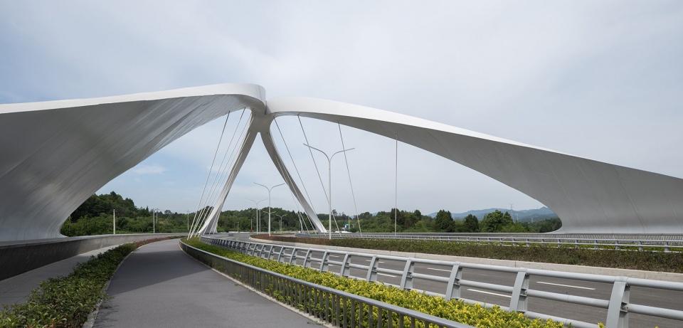 Jiangxi River Bridge 扎哈建筑事务所