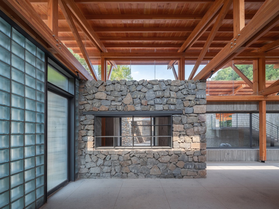 multifunctional service center of liuba mountain scenic area by shulin architectural design