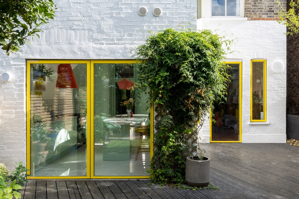 Graphic House by Office S M