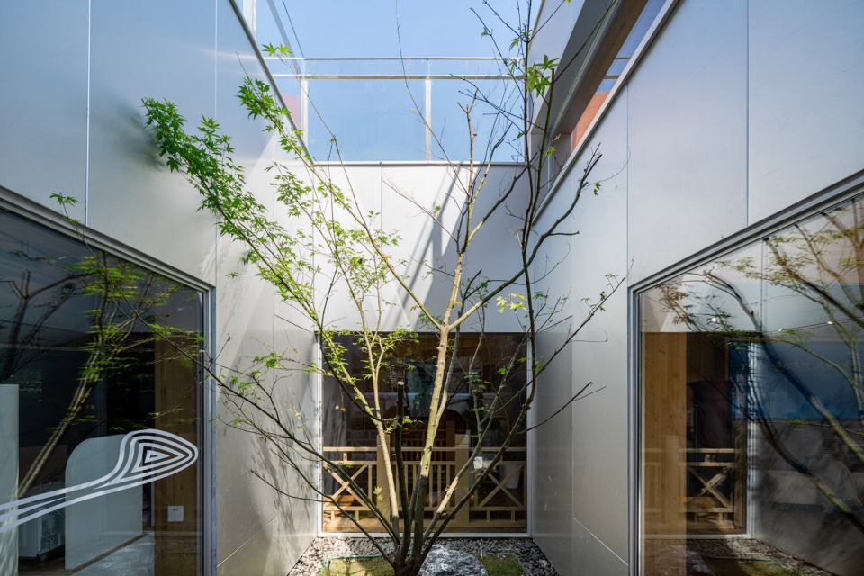 Service Station in Shunyi Road Pocket Park Suzhou Creek Shanghai by Atelier Z