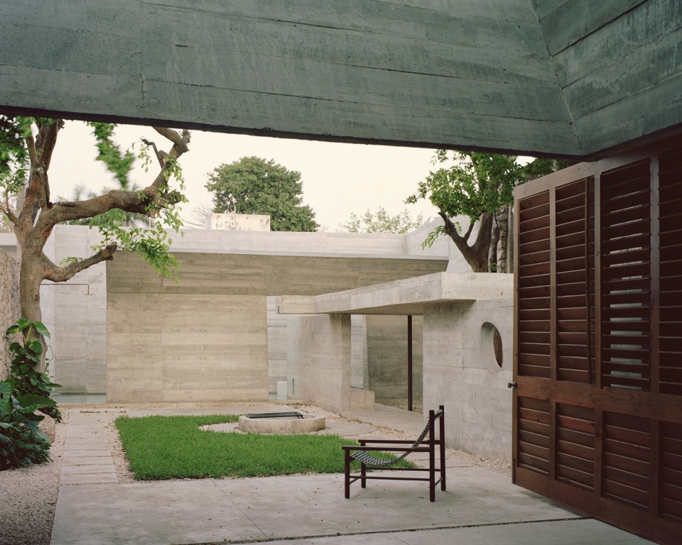 casa merida by ludwig godefroy architecture