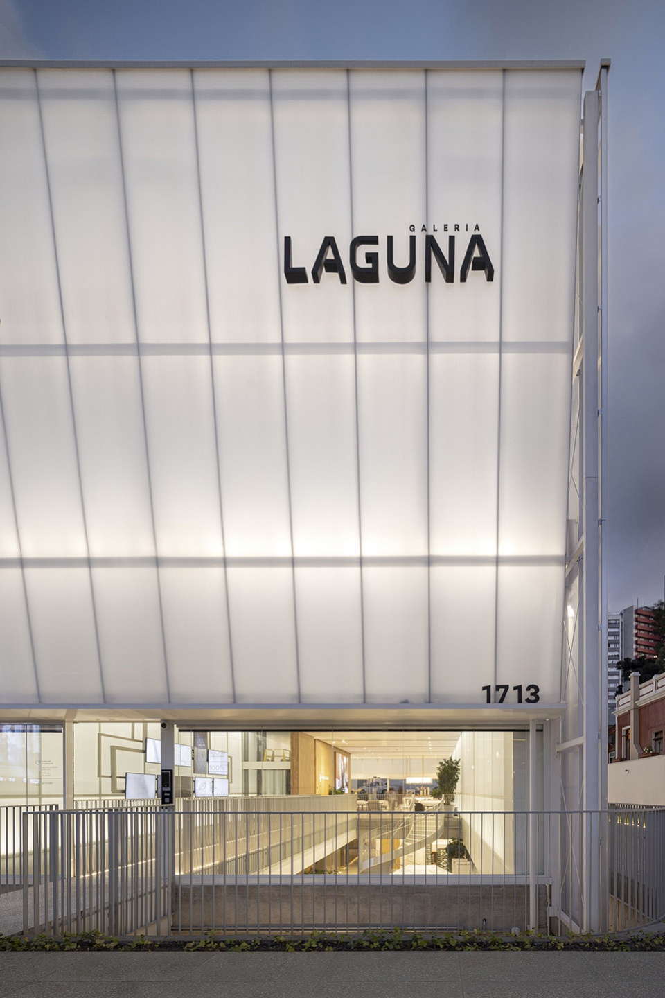 laguna gallery by estudio 41