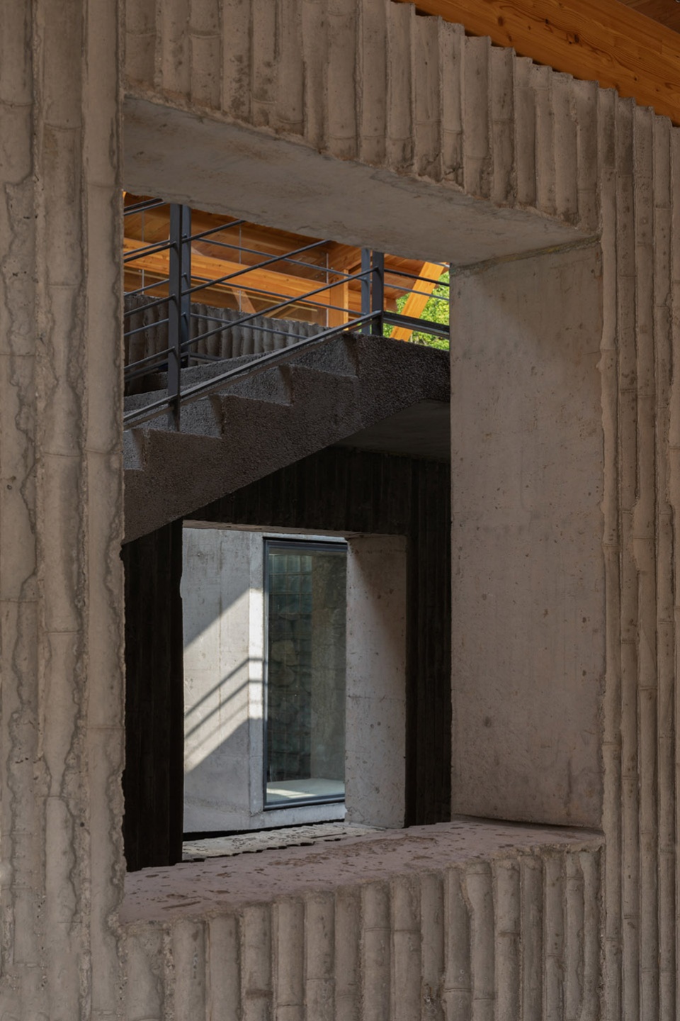 multifunctional service center of liuba mountain scenic area by shulin architectural design