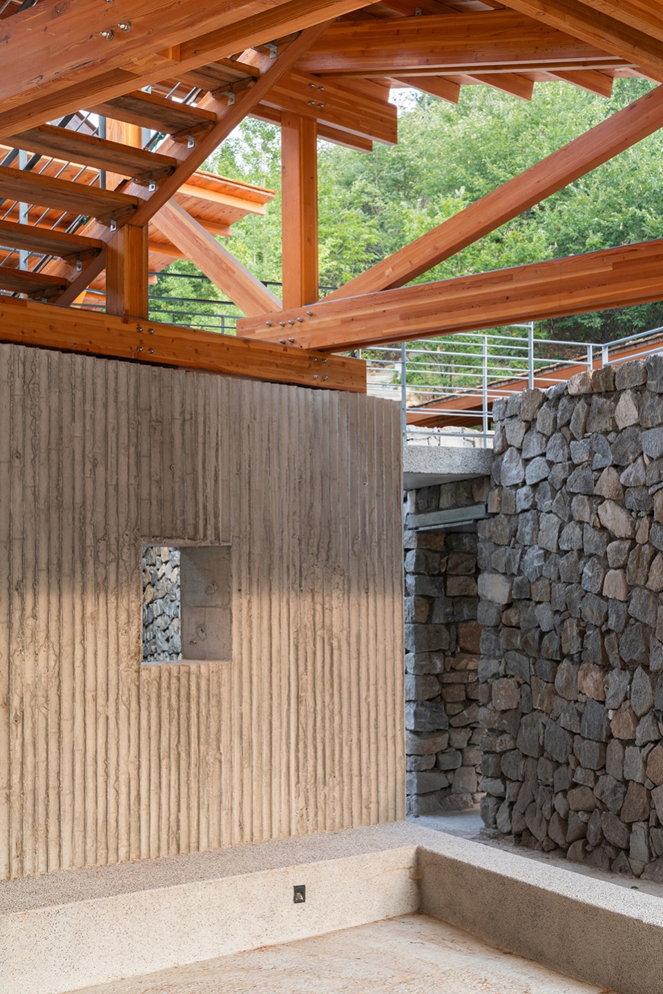 multifunctional service center of liuba mountain scenic area by shulin architectural design