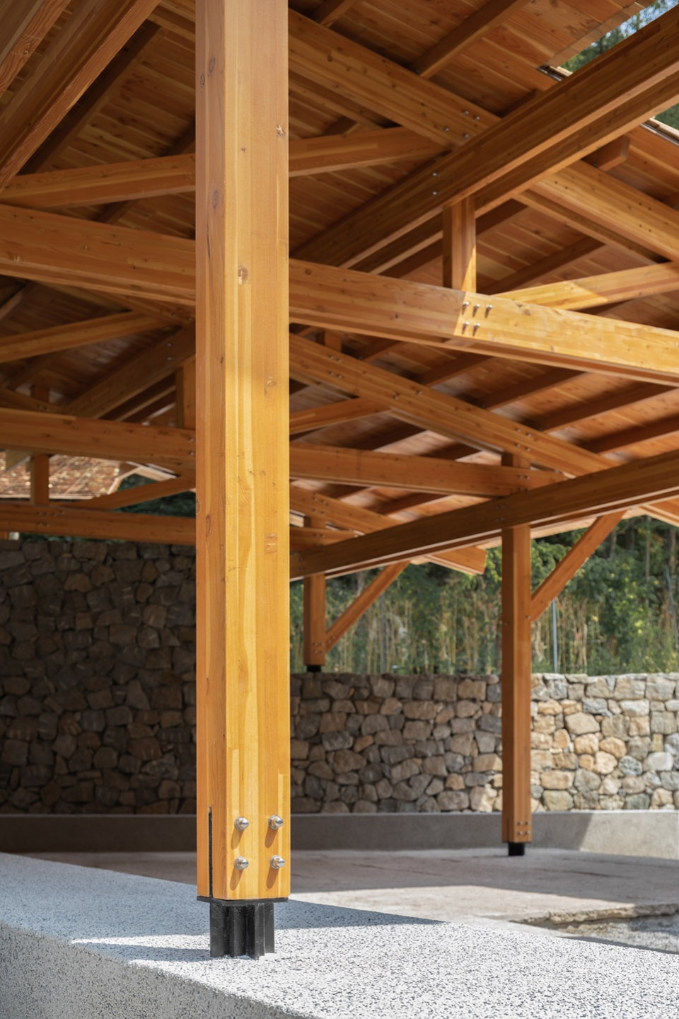 multifunctional service center of liuba mountain scenic area by shulin architectural design