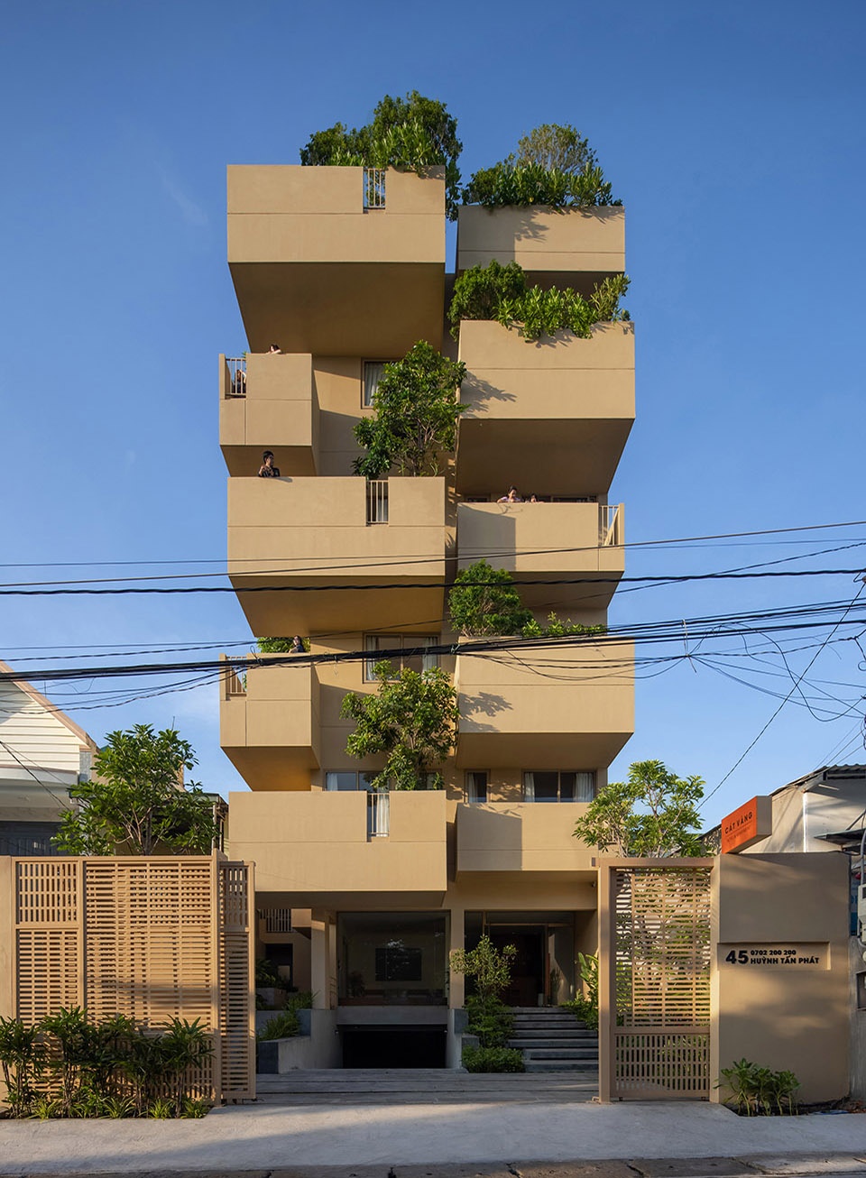 THE FLYING BLOCK TAA DESIGN 拷贝