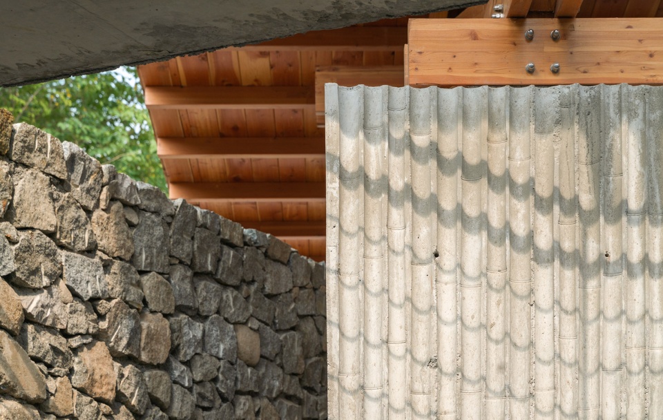 multifunctional service center of liuba mountain scenic area by shulin architectural design