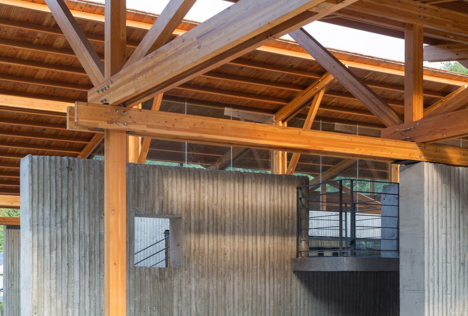 multifunctional service center of liuba mountain scenic area by shulin architectural design