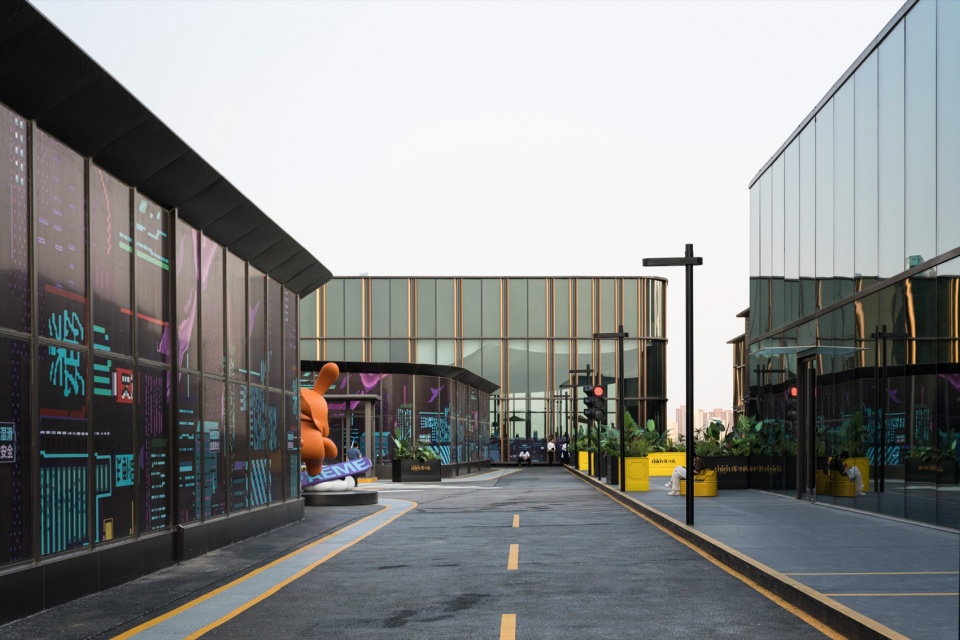 zhonghai unimall rooftop skatepark by daga architects